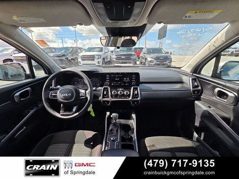 Used 2023 Kia Sorento LX FWD image 28