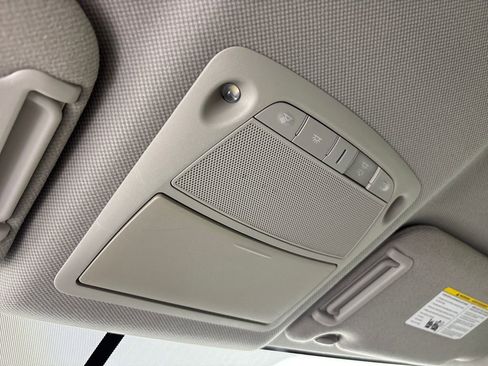 Used 2016 Nissan Sentra SV image 23