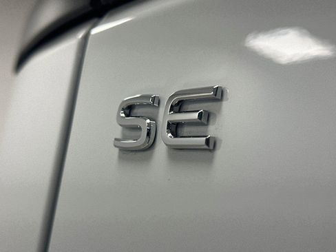 New 2025 Volkswagen Atlas Peak Edition SE image 25