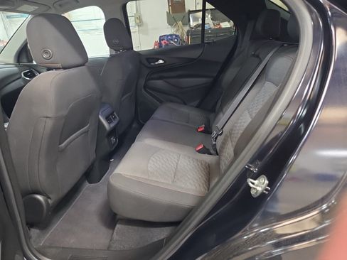 Used 2021 Chevrolet Equinox LT AWD/4WD image 11