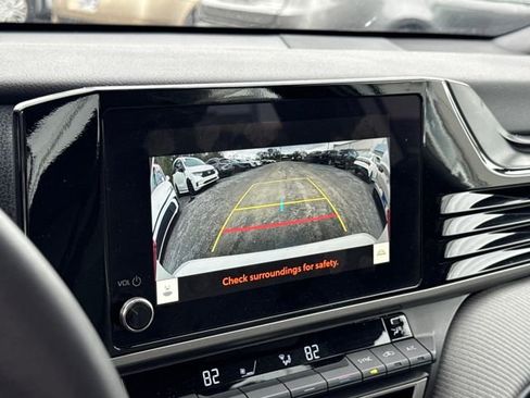 Used 2025 Toyota Camry SE image 20