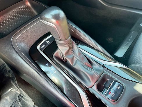 Used 2022 Toyota Corolla SE FWD image 16