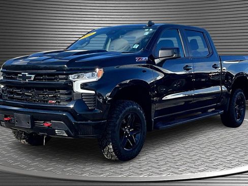 Used 2022 Chevrolet Silverado 1500 LT Trail Boss image 3