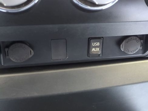 Used 2019 Toyota Tundra SR image 30