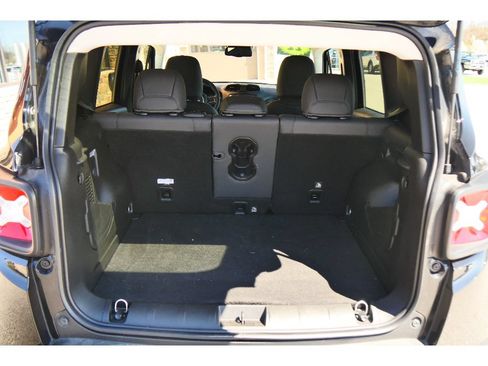 Used 2022 Jeep Renegade Limited AWD/4WD image 30