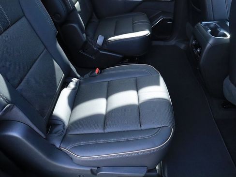 New 2026 Chevrolet Traverse High Country image 14