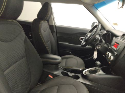 Used 2015 Kia Soul + image 21