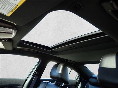 Used 2022 Dodge Charger SXT w/ Leather Interior Group image 14