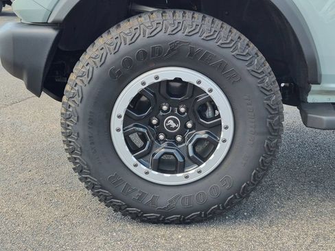Used 2023 Ford Bronco Big Bend w/ Sasquatch Package AWD/4WD image 31
