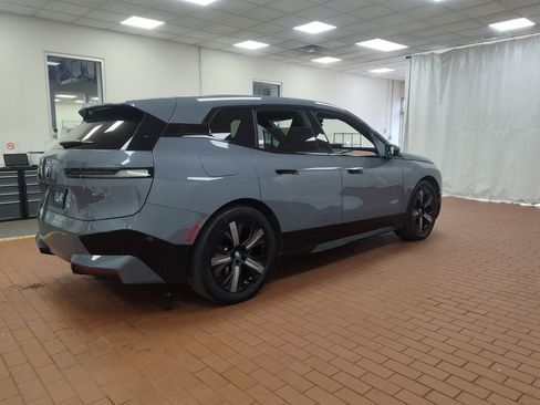 Used 2023 BMW iX xDrive50 w/ Ultimate Package 2 image 8