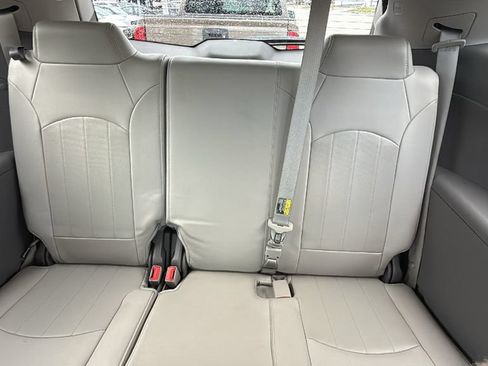 Used 2016 Chevrolet Traverse LTZ AWD/4WD image 27