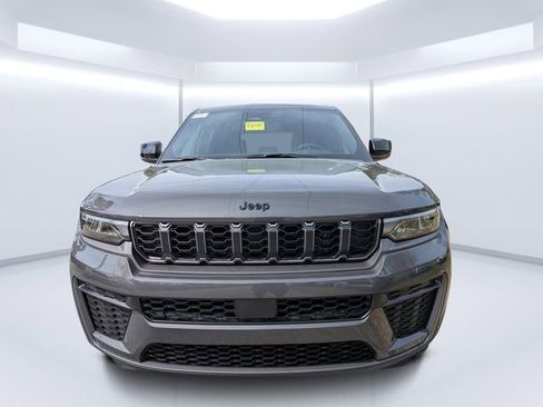New 2026 Jeep Grand Cherokee Altitude AWD/4WD image 8