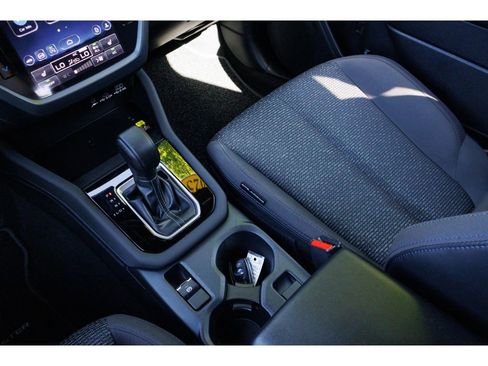 Certified 2025 Subaru Forester Premium AWD/4WD image 25