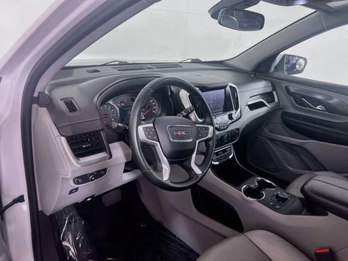 Used 2024 GMC Terrain SLT FWD image 9