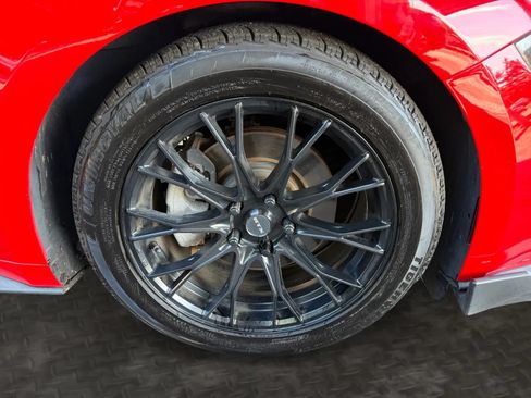 Used 2018 Ford Mustang Coupe w/ Equipment Group 101A RWD image 33