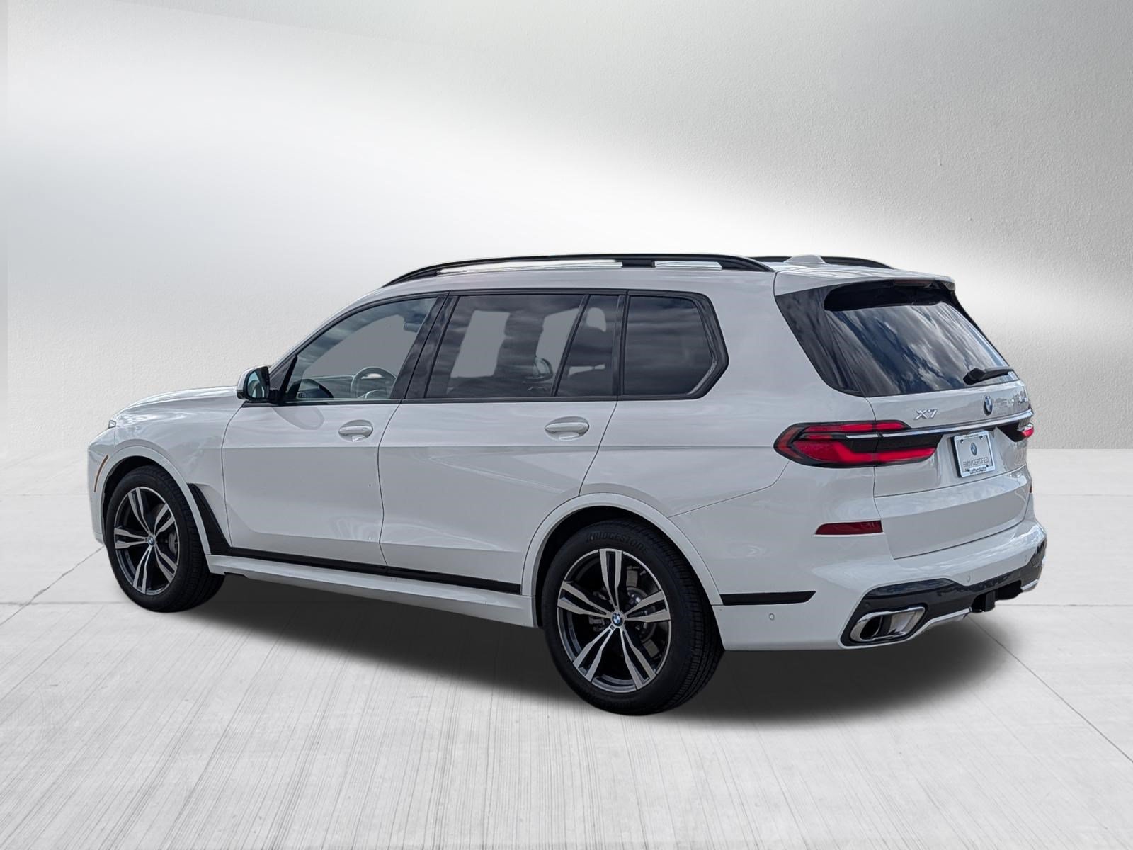 Certified 2026 BMW X7 xDrive40i w/ M Sport Package AWD/4WD image 5