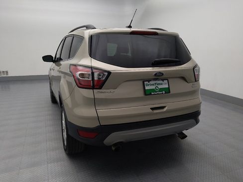 Used 2017 Ford Escape SE w/ Equipment Group 201A image 6