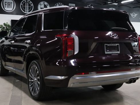 Used 2024 Hyundai Palisade Calligraphy image 3