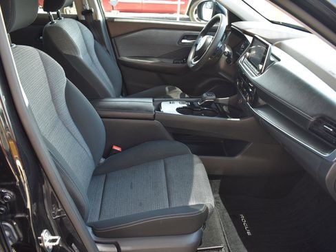 Used 2021 Nissan Rogue SV FWD image 64