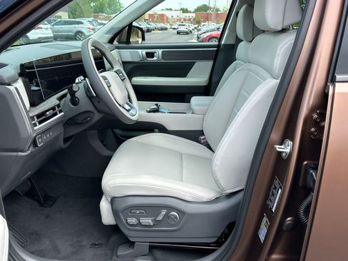 New 2025 Hyundai Santa Fe Calligraphy FWD image 9