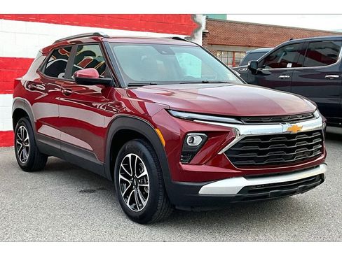 Used 2025 Chevrolet TrailBlazer LT image 12