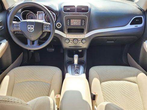 Certified 2018 Dodge Journey SE image 16