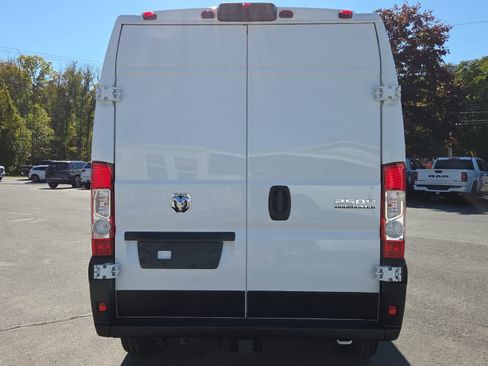 New 2025 RAM ProMaster 2500 image 9