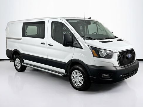 Used 2025 Ford Transit 250 Low Roof w/ Exterior Upgrade Package RWD image 2