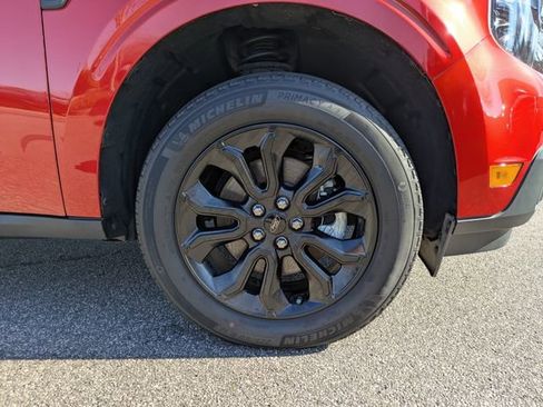 Used 2023 Ford Maverick Lariat w/ Lariat Luxury Package image 13