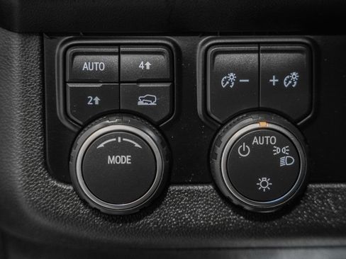 Used 2023 Chevrolet Tahoe LT w/ Luxury Package AWD/4WD image 46