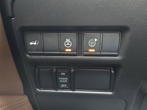 Used 2022 Nissan Armada Platinum w/ Captain's Chairs Package image 18