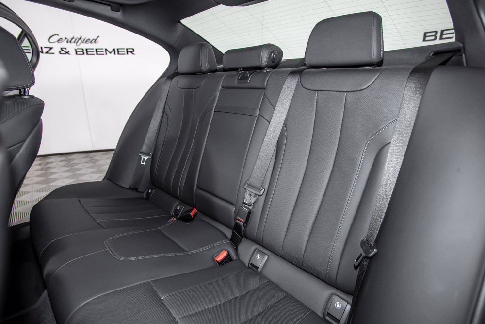 Used 2023 BMW 530i w/ Premium Package RWD image 15