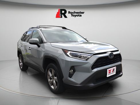 Certified 2021 Toyota RAV4 XLE Premium AWD/4WD image 1