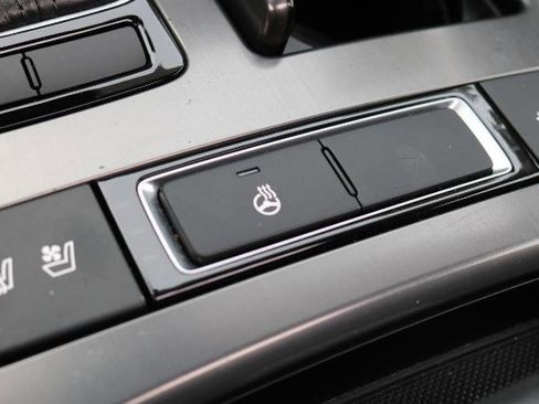 Used 2016 Hyundai Genesis 3.8 w/ Option Group 02 image 9