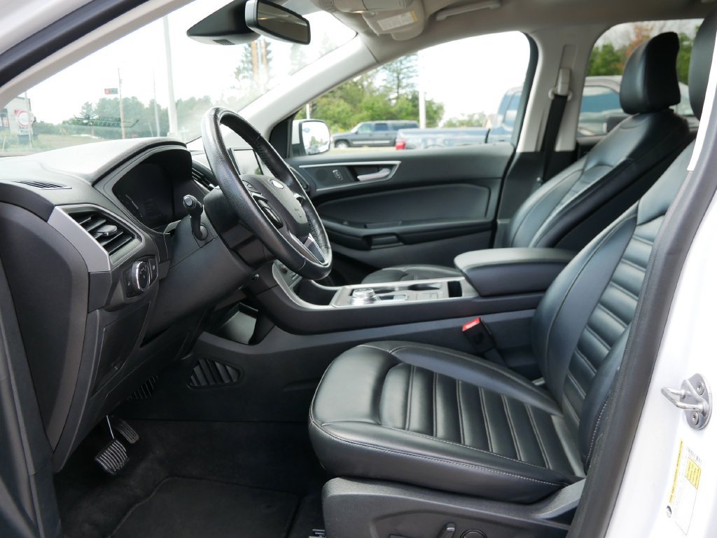 Used 2024 Ford Edge SEL AWD/4WD image 9