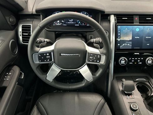 Certified 2025 Land Rover Discovery S AWD/4WD image 13
