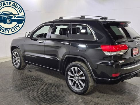 Used 2017 Jeep Grand Cherokee Overland AWD/4WD image 5