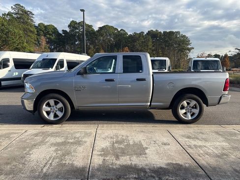 Used 2024 RAM 1500 Classic SLT AWD/4WD image 2