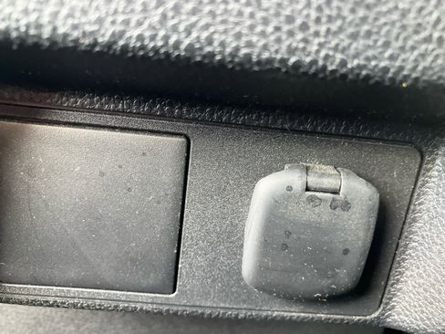 Certified 2024 Toyota Tacoma SR5 image 32