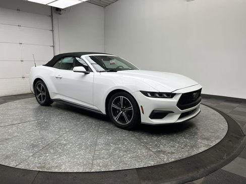 Used 2024 Ford Mustang Premium image 34