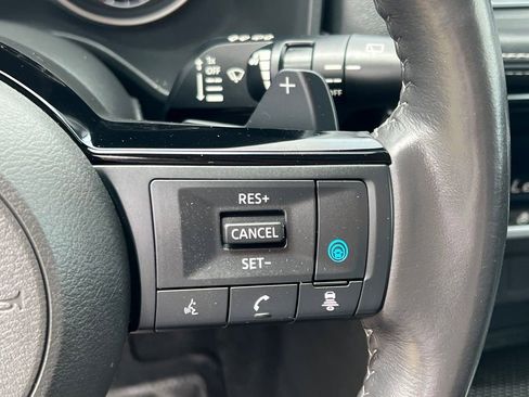 Certified 2022 Nissan Rogue SV w/ SV Premium Package image 19