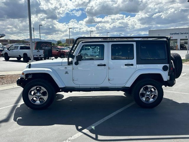 Used 2016 Jeep Wrangler Unlimited Sahara w/ Connectivity Group AWD/4WD image 2
