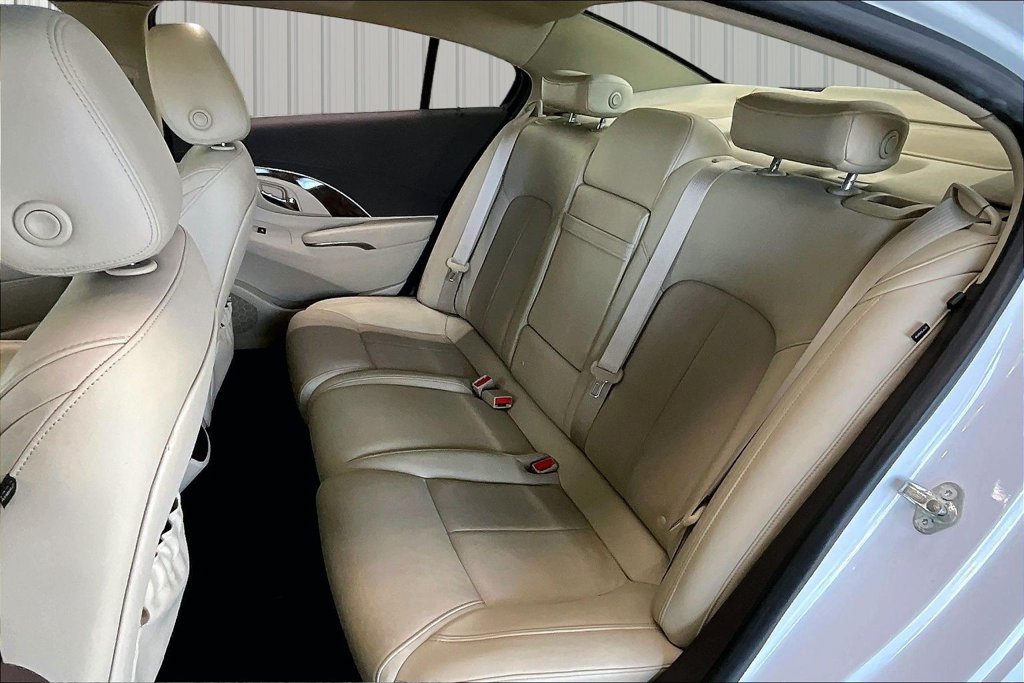 Used 2015 Buick LaCrosse Premium w/ Driver Confidence Package #1 FWD image 21