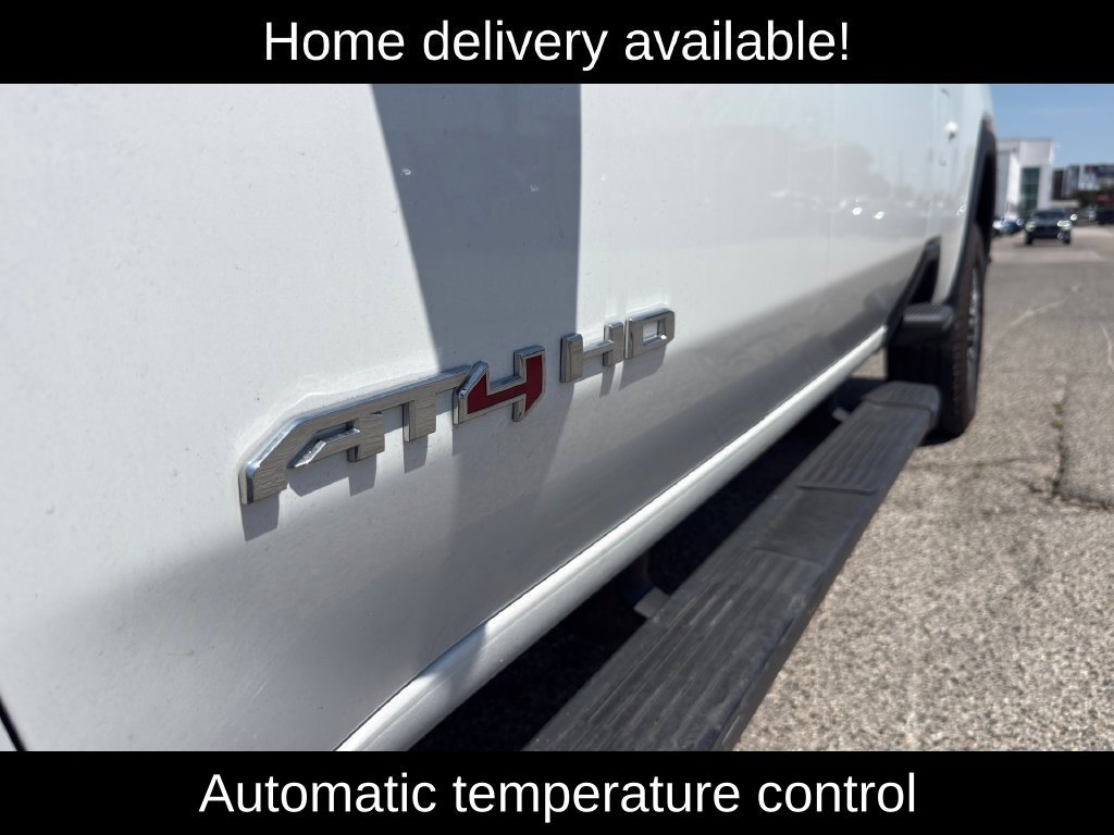 Used 2022 GMC Sierra 2500 AT4 w/ AT4 Preferred Package AWD/4WD image 3