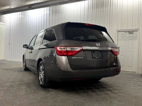 Used 2013 Honda Odyssey EX image 3