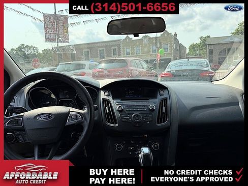 Used 2016 Ford Focus SE FWD image 11