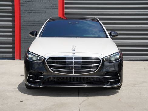 Used 2024 Mercedes-Benz S 580 4MATIC Sedan w/ AMG Line image 4