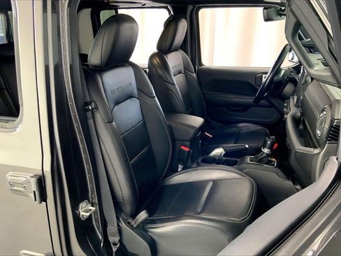 Used 2021 Jeep Gladiator Overland w/ Popular Equipment Package image 16