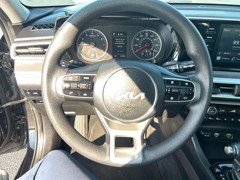 Used 2022 Kia K5 LXS FWD image 16
