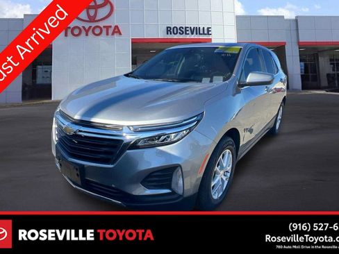 Used 2023 Chevrolet Equinox LT w/ Driver Convenience Package FWD image 1